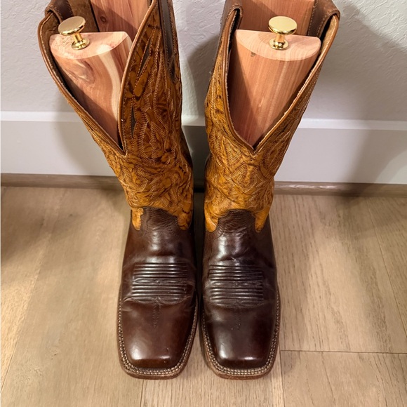 Ariat Brown and Tan Western Boots